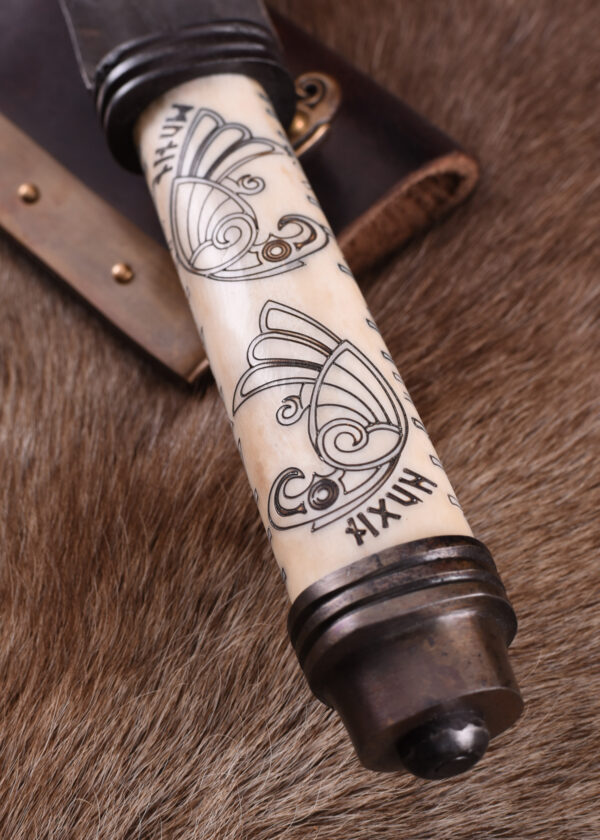 main Viking couteau artisanal SAX