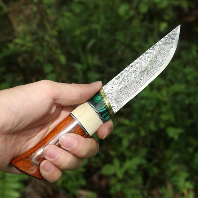 Couteau Norvégien de Survie en Acier Damas, Tranchant et Durable, avec Poignée en Os d'Animal