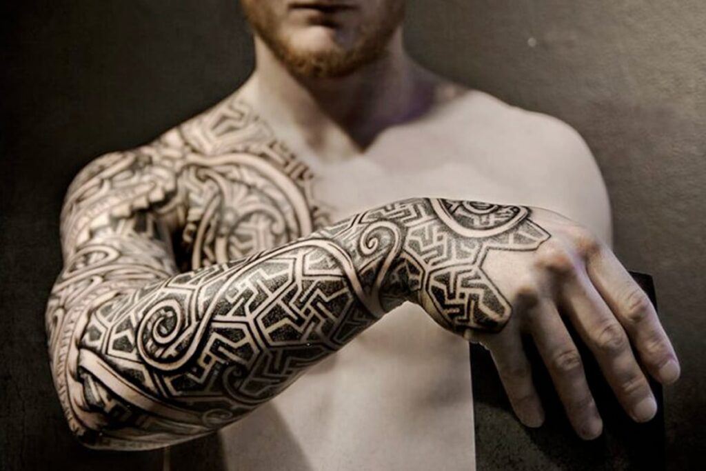 Serpent en Tatouage Viking : Jormungandr Tattoo